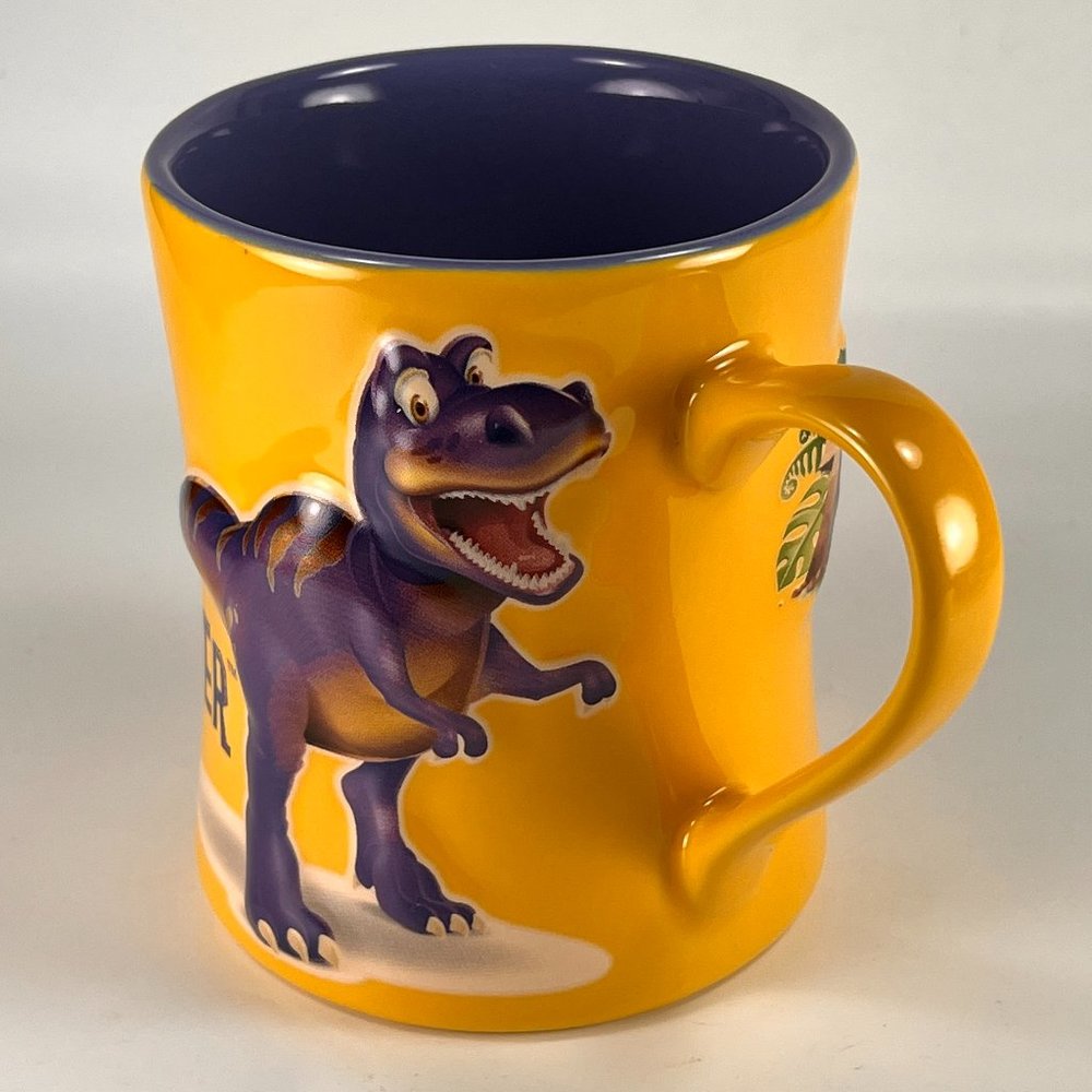 T-Rex Restaurant Coffee Cup Mug Oversized Yellow Ceramic Embossed 3D Souvenir